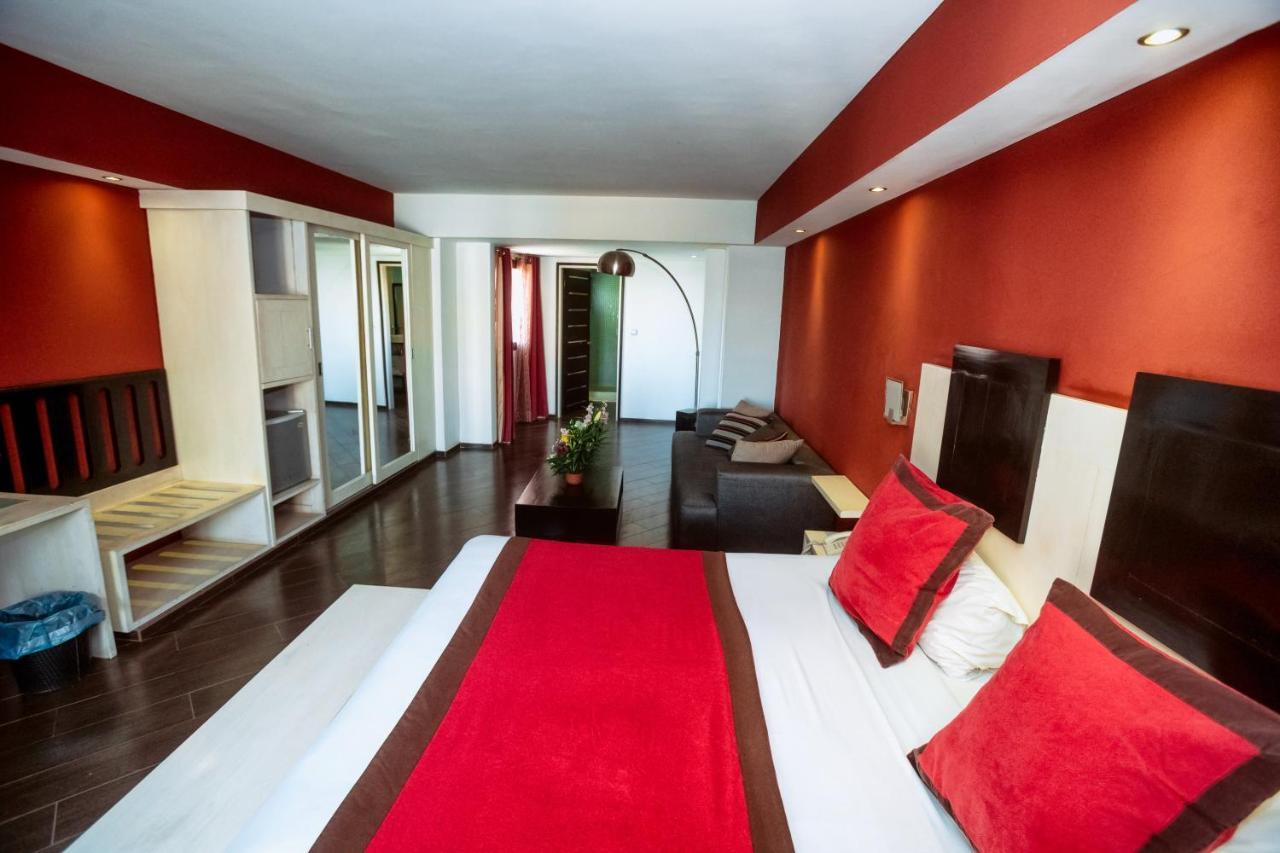 Hotel Café de Rome Dakar Esterno foto
