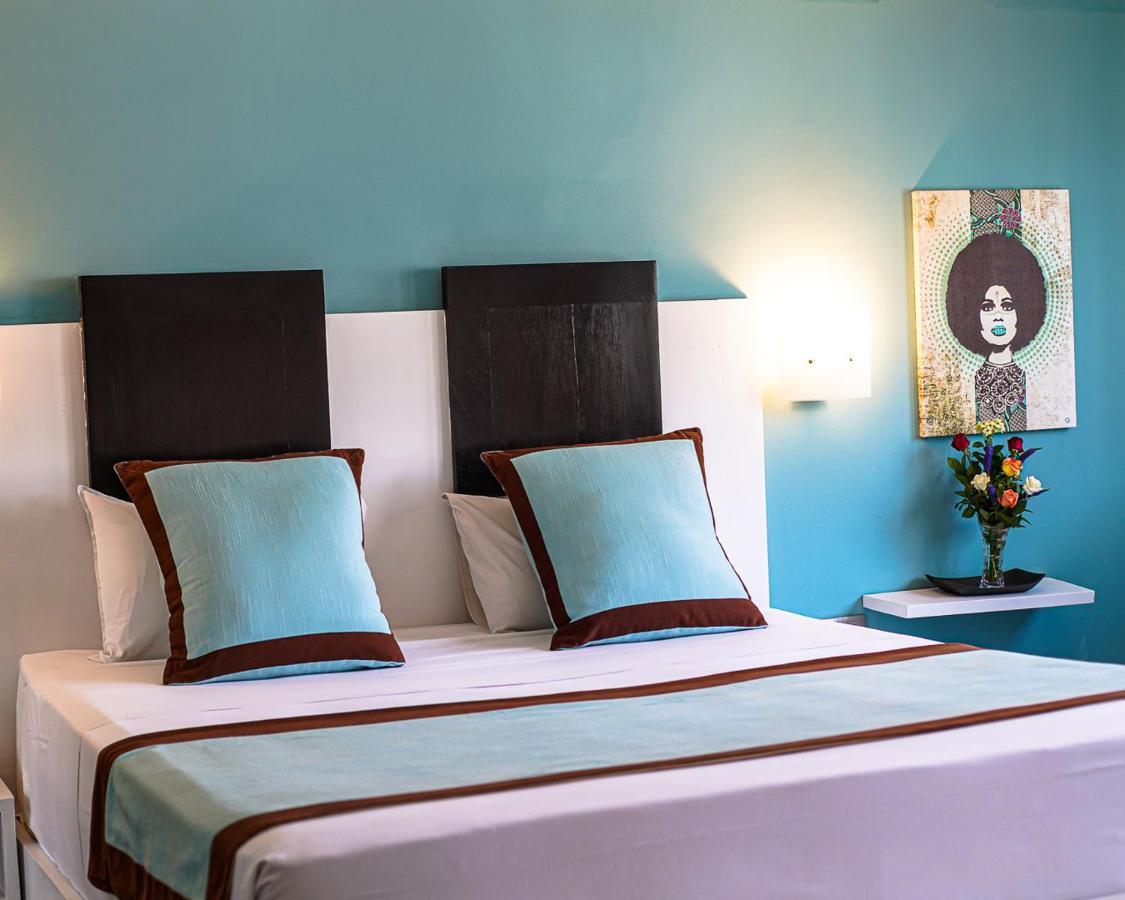 Hotel Café de Rome Dakar Esterno foto